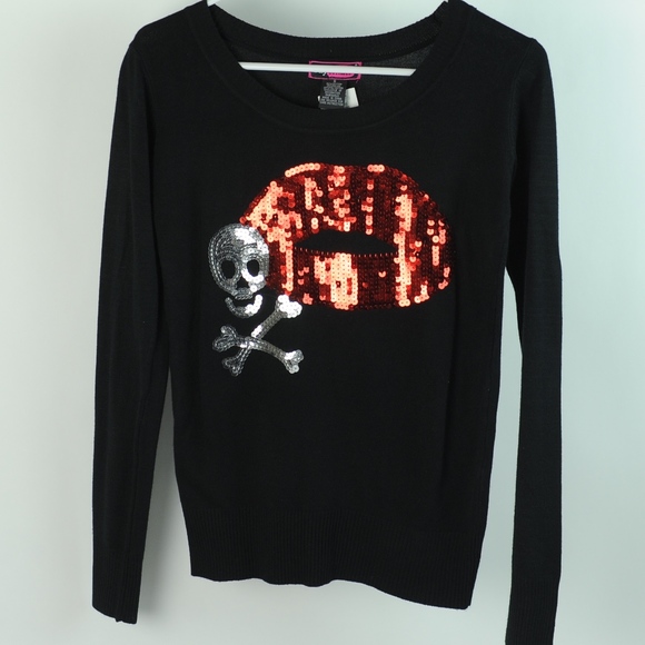 Black skull and lips LS sequined sweater NEW Small - Picture 1 of 5